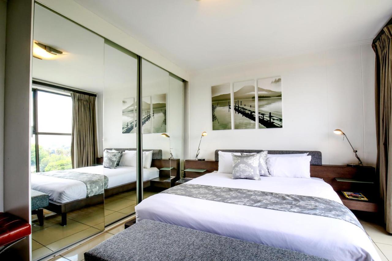 The Nicol Hotel And Apartments โจฮันเนสเบิร์ก ภายนอก รูปภาพ