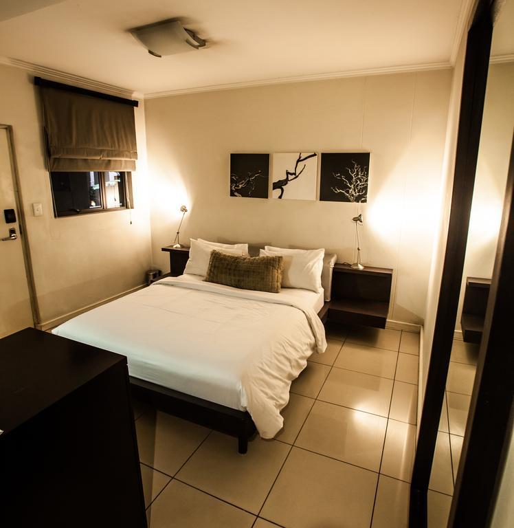 The Nicol Hotel And Apartments โจฮันเนสเบิร์ก ภายนอก รูปภาพ