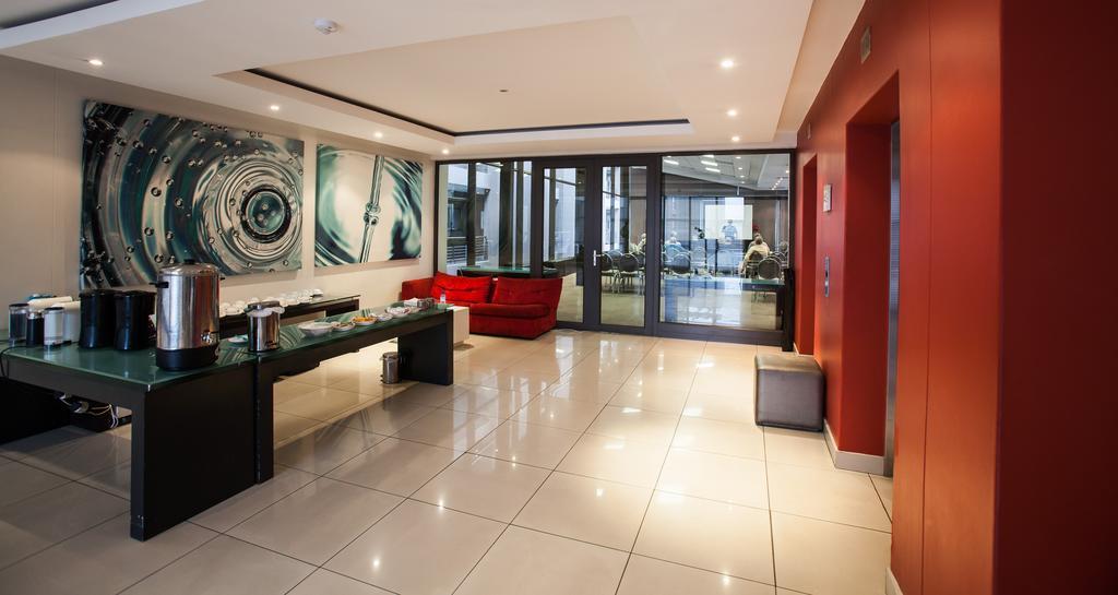 The Nicol Hotel And Apartments โจฮันเนสเบิร์ก ภายนอก รูปภาพ