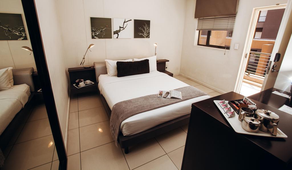 The Nicol Hotel And Apartments โจฮันเนสเบิร์ก ภายนอก รูปภาพ