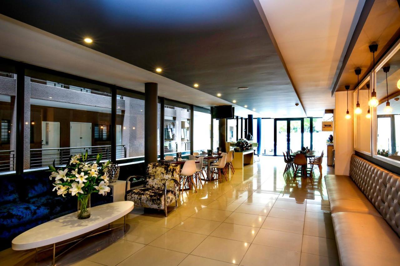The Nicol Hotel And Apartments โจฮันเนสเบิร์ก ภายนอก รูปภาพ