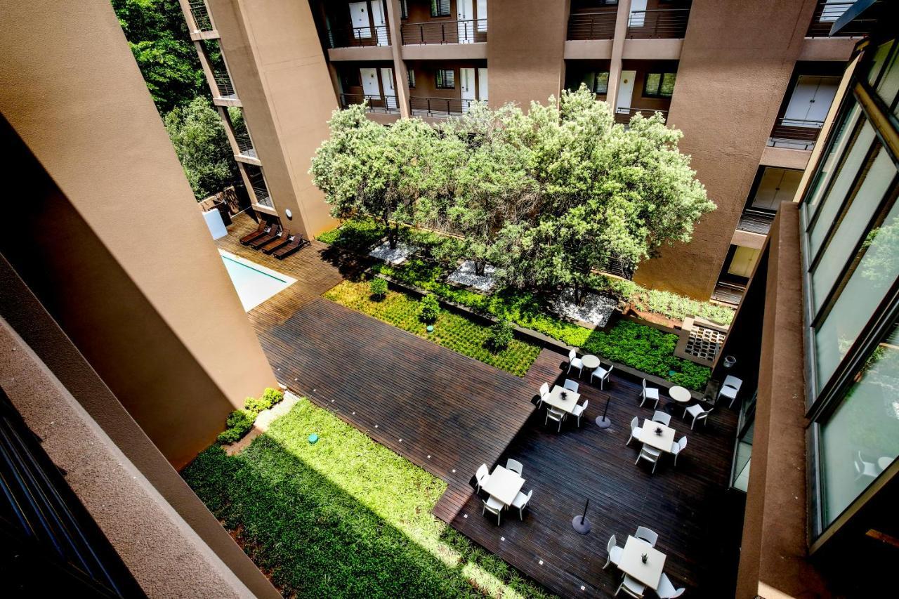 The Nicol Hotel And Apartments โจฮันเนสเบิร์ก ภายนอก รูปภาพ