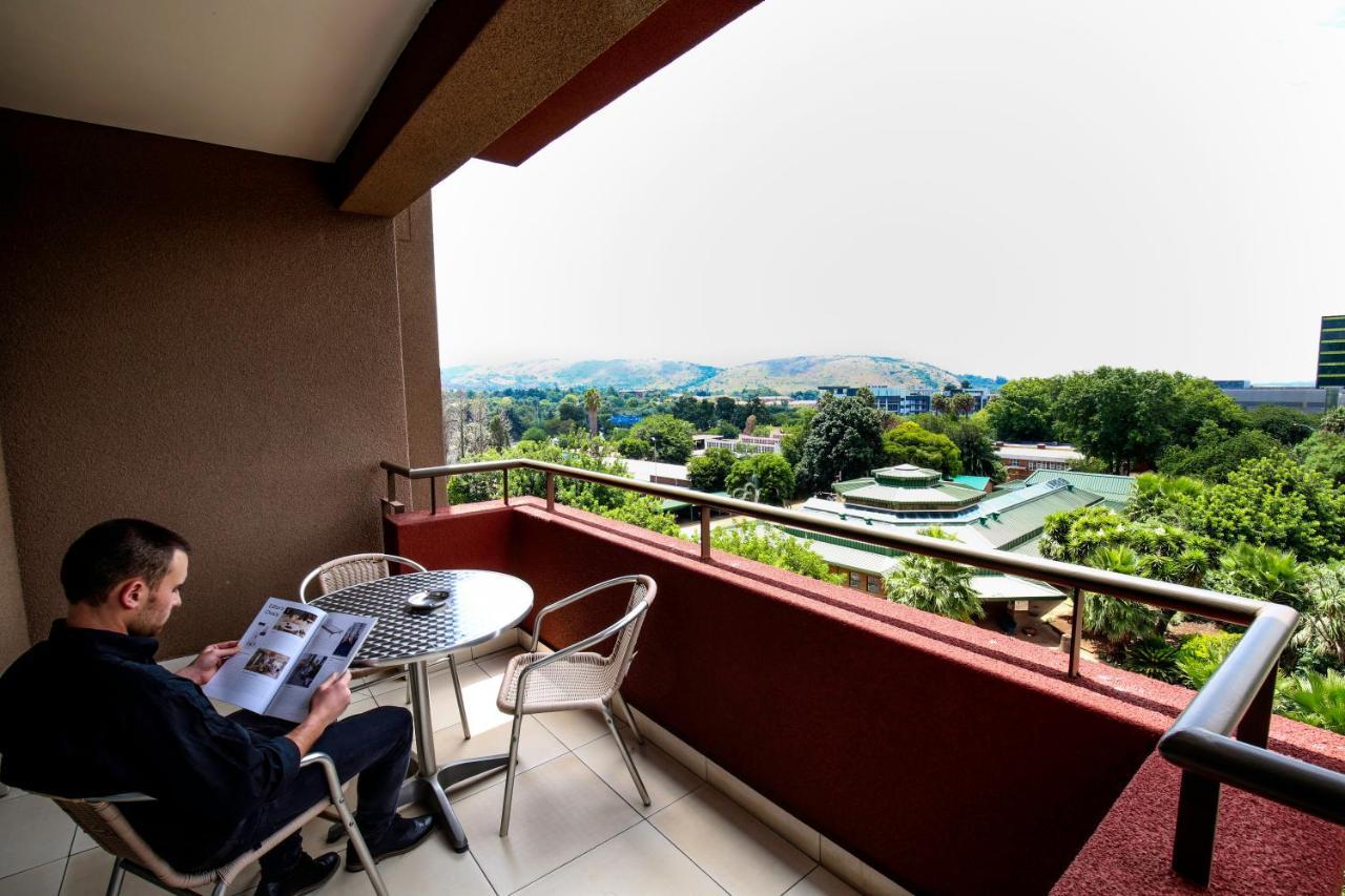 The Nicol Hotel And Apartments โจฮันเนสเบิร์ก ภายนอก รูปภาพ