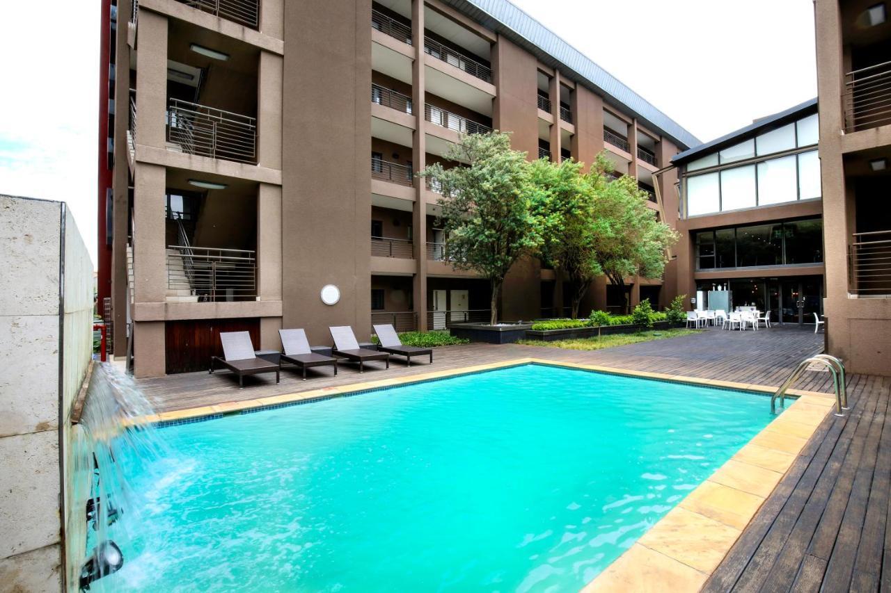 The Nicol Hotel And Apartments โจฮันเนสเบิร์ก ภายนอก รูปภาพ